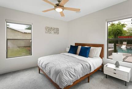 Phoenix Sunshine | Saltwater Pool, Spa, Firepit, & Surround sound - Phoenix, Arizona