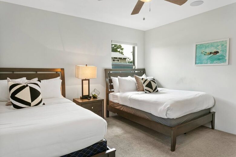 Phoenix Sunshine | Saltwater Pool, Spa, Firepit, & Surround sound - Phoenix, Arizona