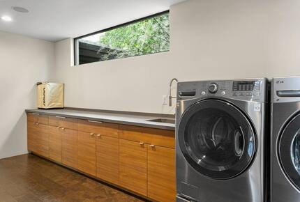 Phoenix Sunshine | Saltwater Pool, Spa, Firepit, & Surround sound - Phoenix, Arizona