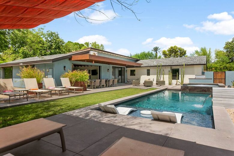 Phoenix Sunshine | Saltwater Pool, Spa, Firepit, & Surround sound - Phoenix, Arizona