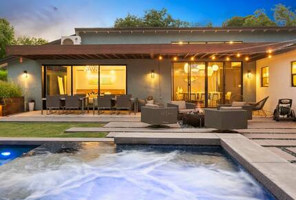 Phoenix Sunshine | Saltwater Pool, Spa, Firepit, & Surround sound - Phoenix, Arizona