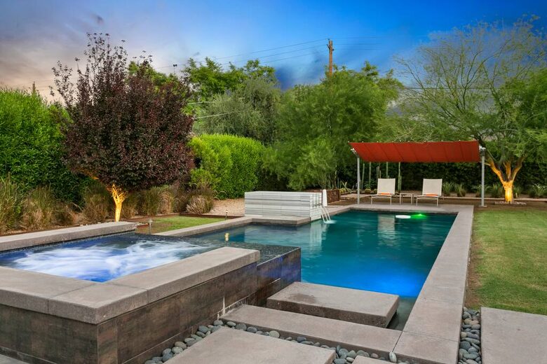 Phoenix Sunshine | Saltwater Pool, Spa, Firepit, & Surround sound - Phoenix, Arizona