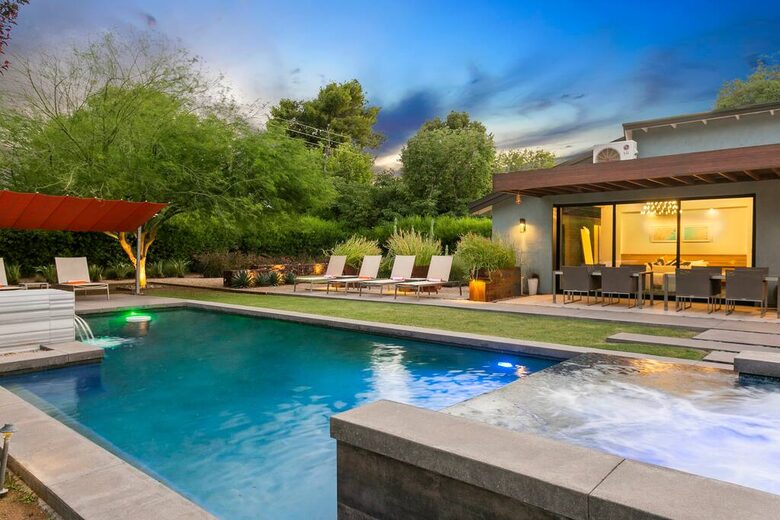 Phoenix Sunshine | Saltwater Pool, Spa, Firepit, & Surround sound - Phoenix, Arizona