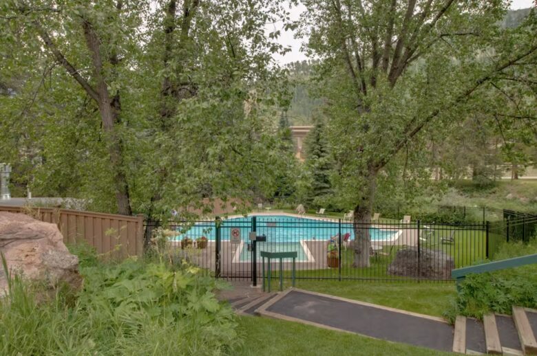 Timberfalls Hideaway - Luxurious Condo with Shared Pool and Tennis - Vail, Colorado