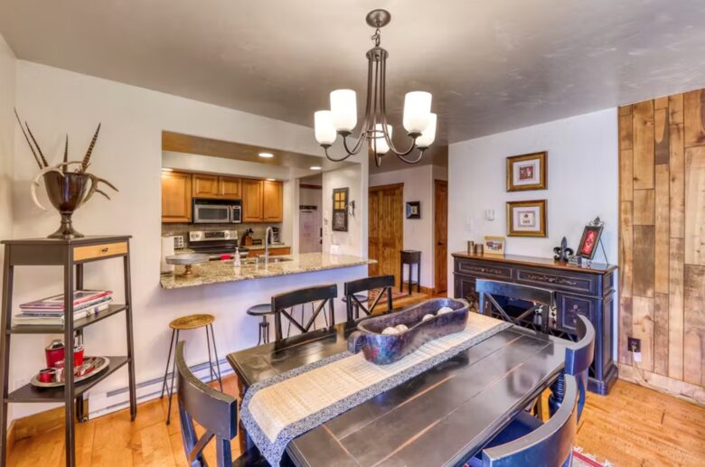 Timberfalls Hideaway - Luxurious Condo with Shared Pool and Tennis - Vail, Colorado