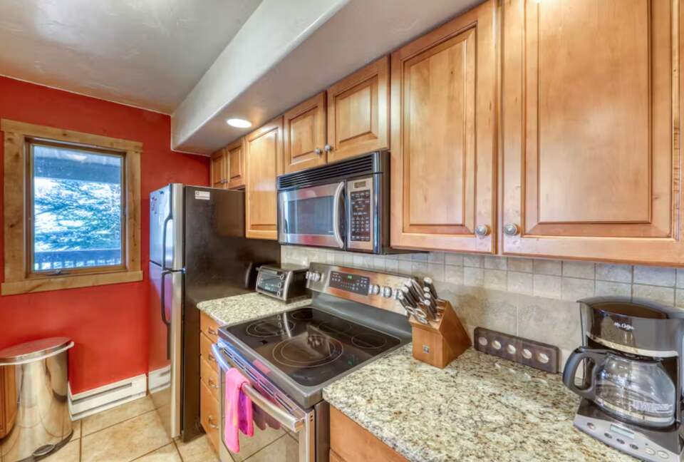 Timberfalls Hideaway - Luxurious Condo with Shared Pool and Tennis - Vail, Colorado