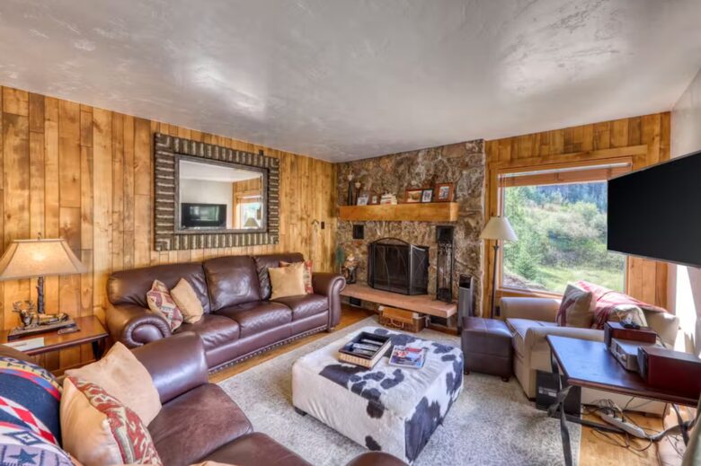 Timberfalls Hideaway - Luxurious Condo with Shared Pool and Tennis - Vail, Colorado