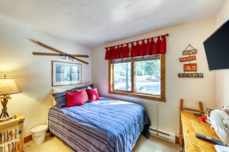 Timberfalls Hideaway - Luxurious Condo with Shared Pool and Tennis - Vail, Colorado