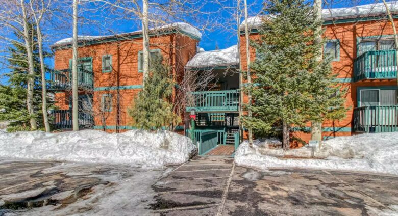 Timberfalls Hideaway - Luxurious Condo with Shared Pool and Tennis - Vail, Colorado