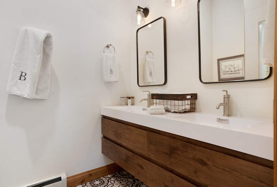 Vail Valley Modern Getaway - Vail, Colorado