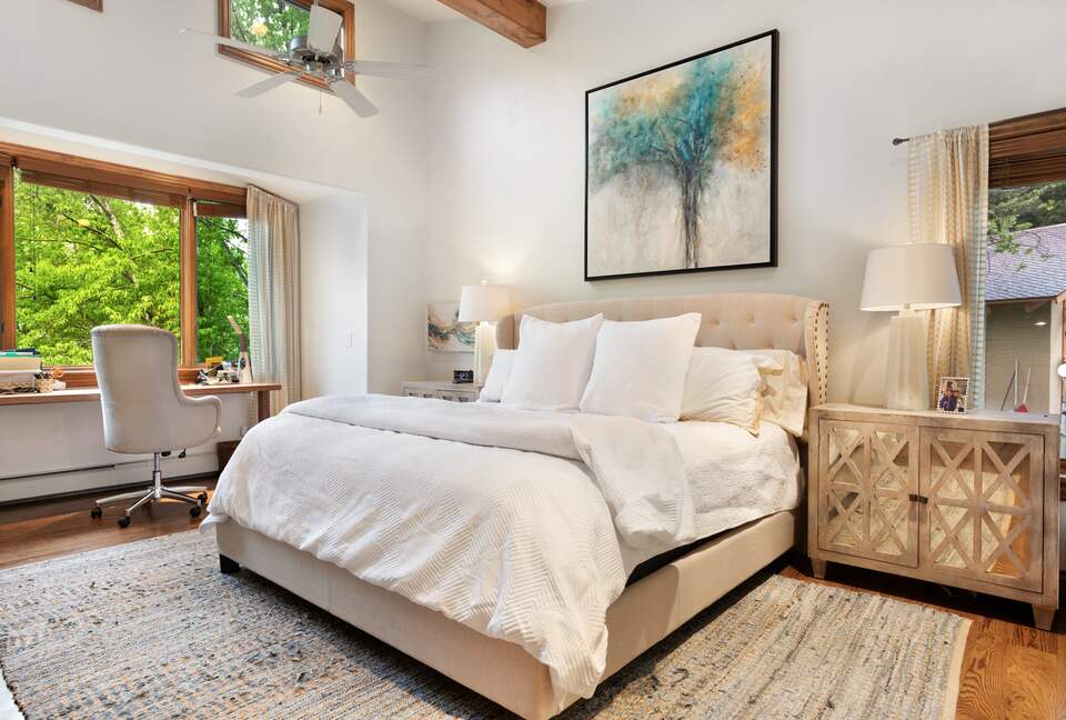 Vail Valley Modern Getaway - Vail, Colorado