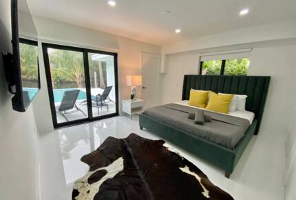 Spacious Family Retreat | With Pool, 15 minutes from Miami - El Portal, Florida