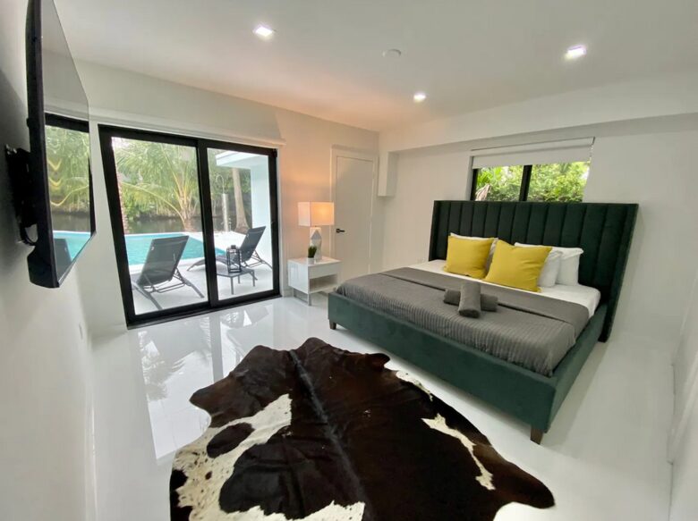 Spacious Family Retreat | With Pool, 15 minutes from Miami - El Portal, Florida