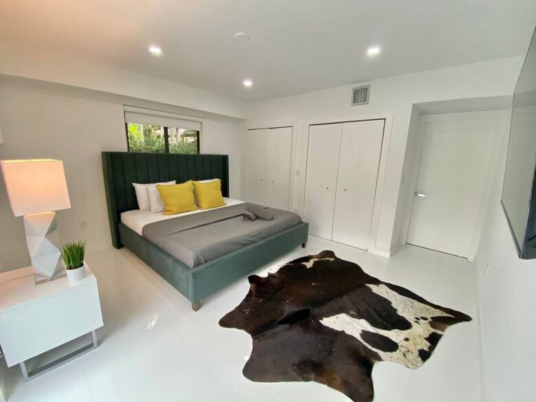 Spacious Family Retreat | With Pool, 15 minutes from Miami - El Portal, Florida