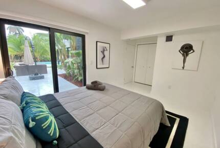 Spacious Family Retreat | With Pool, 15 minutes from Miami - El Portal, Florida