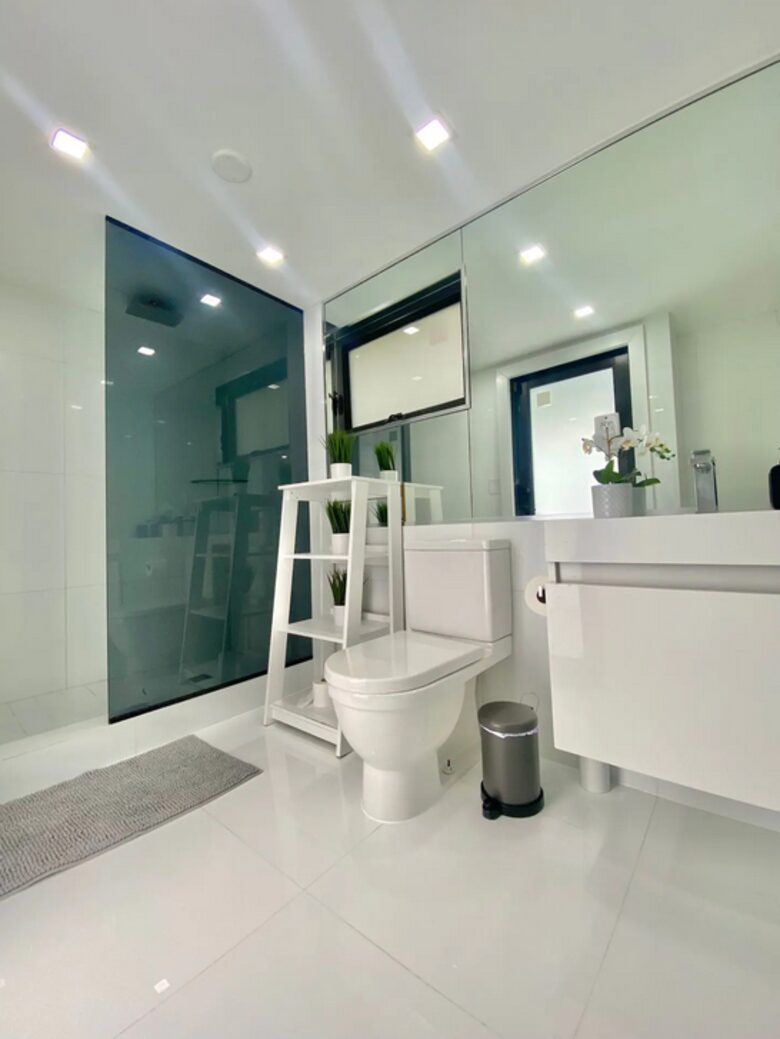 Spacious Family Retreat | With Pool, 15 minutes from Miami - El Portal, Florida