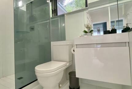 Spacious Family Retreat | With Pool, 15 minutes from Miami - El Portal, Florida