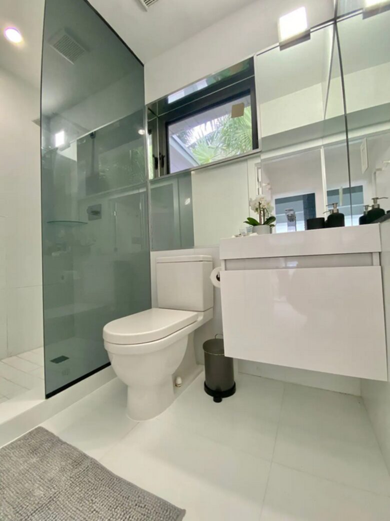 Spacious Family Retreat | With Pool, 15 minutes from Miami - El Portal, Florida