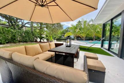 Spacious Family Retreat | With Pool, 15 minutes from Miami - El Portal, Florida