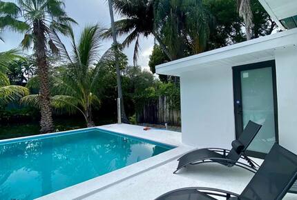 Spacious Family Retreat | With Pool, 15 minutes from Miami - El Portal, Florida