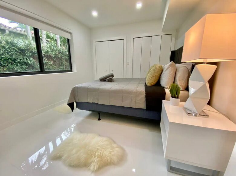 Spacious Family Retreat | With Pool, 15 minutes from Miami - El Portal, Florida