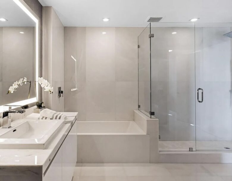 Apartment with water views - Sunny Isles Beach, Florida