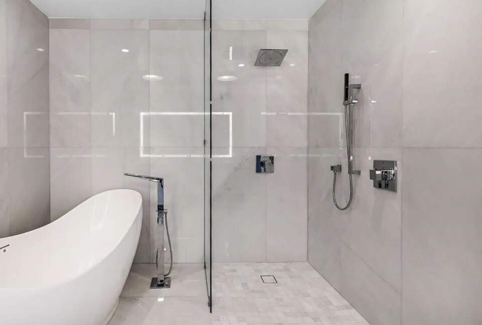 Apartment with water views - Sunny Isles Beach, Florida