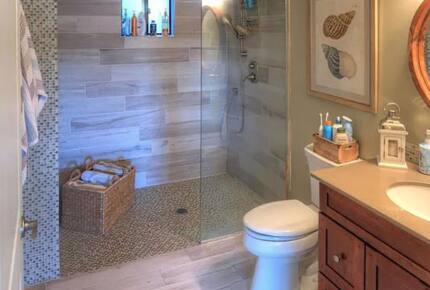 Charming Lakefront Home on Pristine Lake Coeur d' Alene - Coeur d'Alene, Idaho