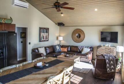 Charming Lakefront Home on Pristine Lake Coeur d' Alene - Coeur d'Alene, Idaho