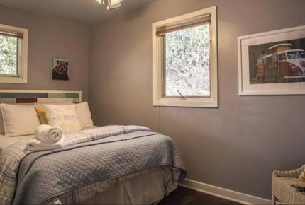 Charming Lakefront Home on Pristine Lake Coeur d' Alene - Coeur d'Alene, Idaho