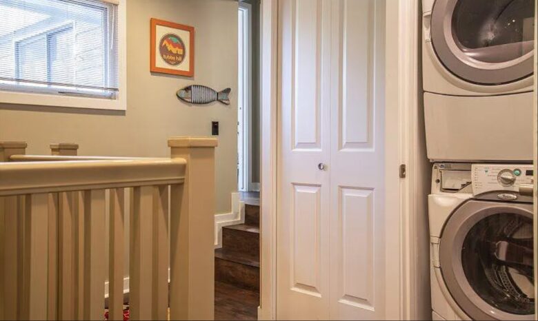 Charming Lakefront Home on Pristine Lake Coeur d' Alene - Coeur d'Alene, Idaho