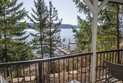 Charming Lakefront Home on Pristine Lake Coeur d' Alene - Coeur d'Alene, Idaho
