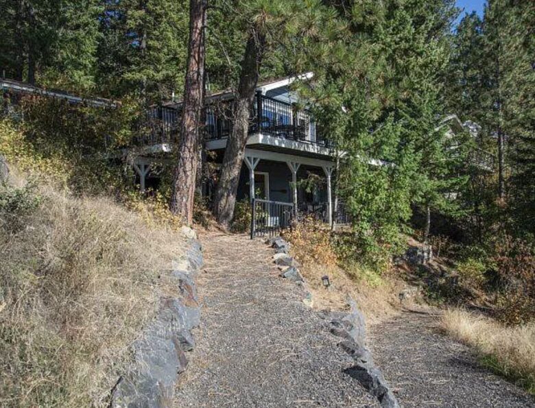Charming Lakefront Home on Pristine Lake Coeur d' Alene - Coeur d'Alene, Idaho