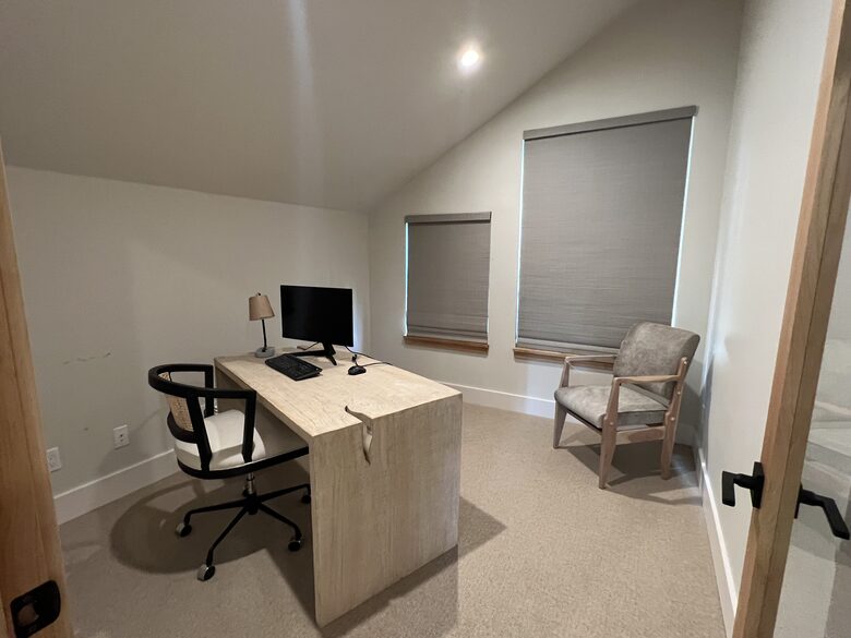 Mountain Modern Home Minutes From Ski Resorts and Lake Tahoe - Truckee, California