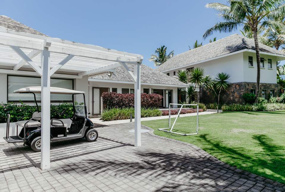 Anahita Dream (R) - Beau Champ, Mauritius