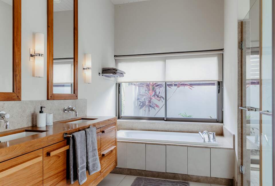 Anahita Dream (R) - Beau Champ, Mauritius