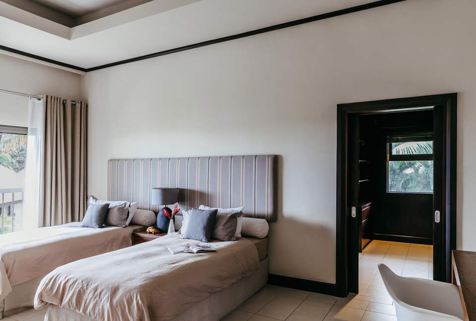 Anahita Dream (R) - Beau Champ, Mauritius