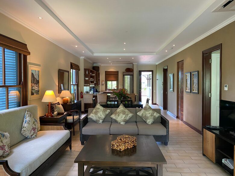 Bigarade 28,11 | Eden Island - Victoria, Mahe, Seychelles