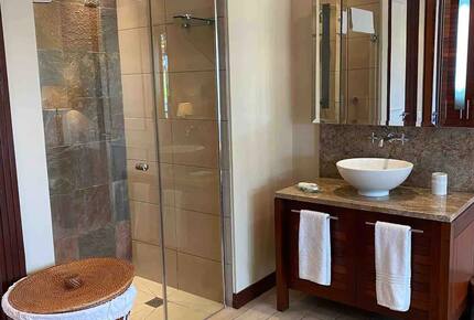 Bigarade 28,11 | Eden Island - Victoria, Mahe, Seychelles