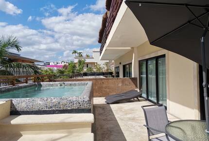 Luxurious Two-Bedroom Villa Steps Away from Mamitas Beach | Featuring a Private Pool - Playa del Carmen, Mexico