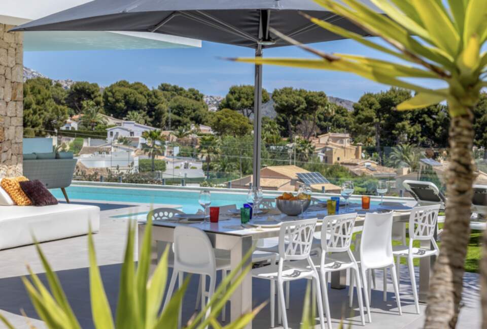 Villa Falco | Family-friendly modern getaway with private pool and yard - Alicante, Spain