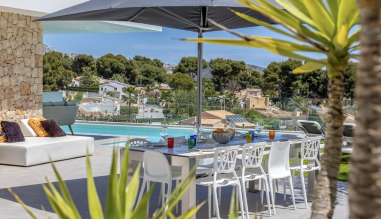 Villa Falco | Family-friendly modern getaway with private pool and yard - Alicante, Spain