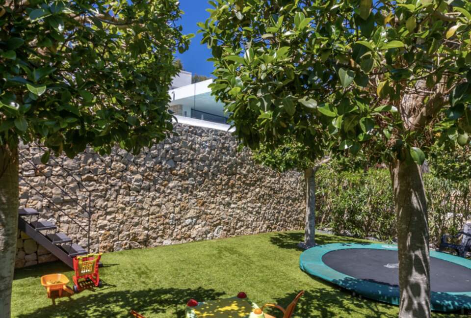 Villa Falco | Family-friendly modern getaway with private pool and yard - Alicante, Spain