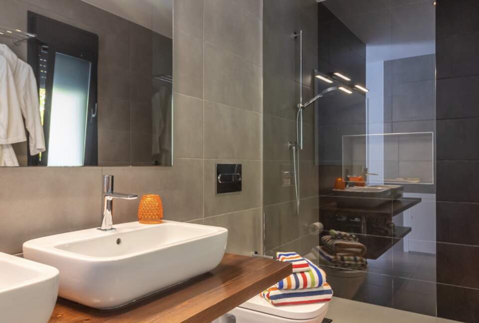 Villa Falco | Family-friendly modern getaway with private pool and yard - Alicante, Spain