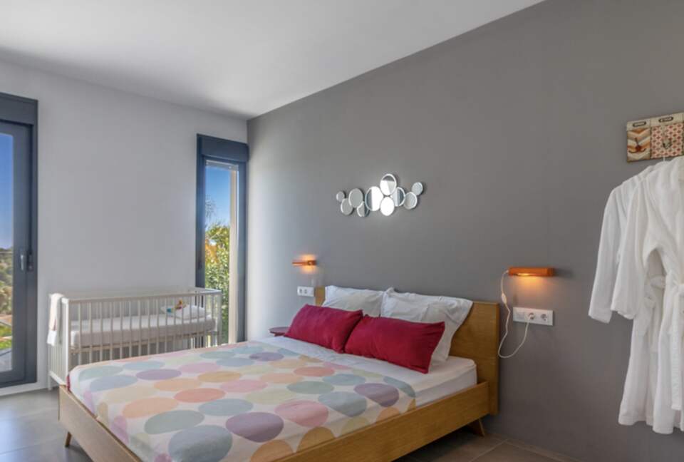 Villa Falco | Family-friendly modern getaway with private pool and yard - Alicante, Spain