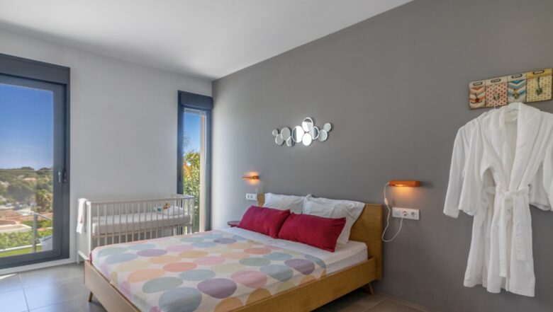 Villa Falco | Family-friendly modern getaway with private pool and yard - Alicante, Spain