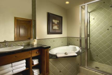 10th Mountain Suite at Gravity Haus Vail - Vail, Colorado