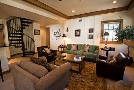 Fitzhugh Suite at Gravity Haus Vail - Vail, Colorado