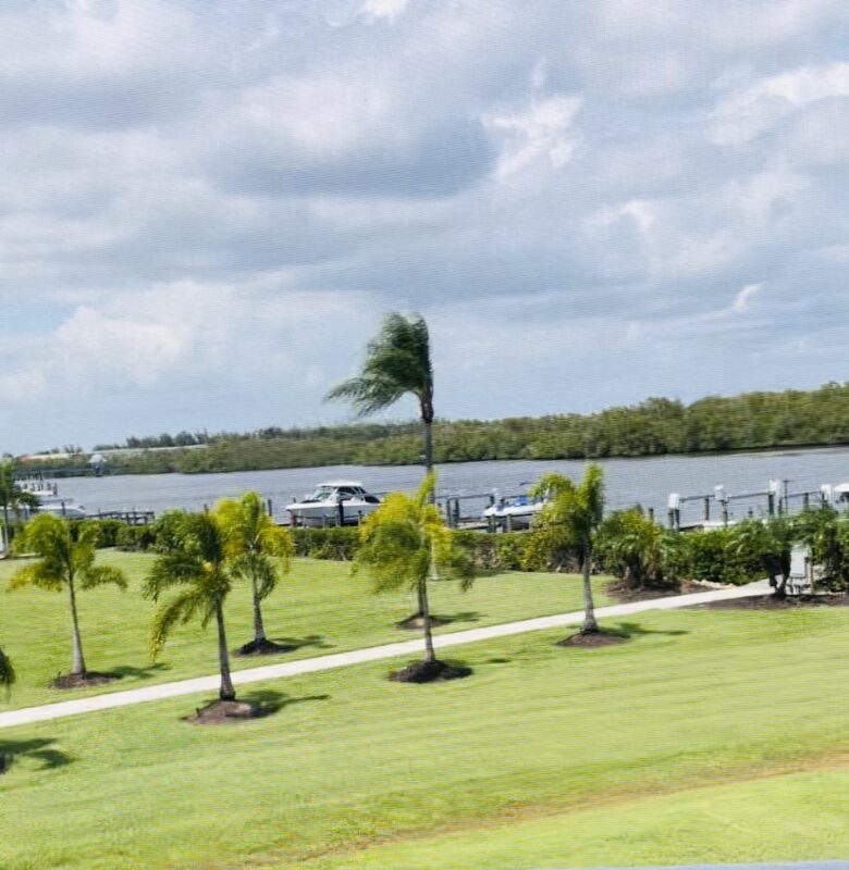 A Boater’s Dream | Waterfront Condo - Naples, Florida