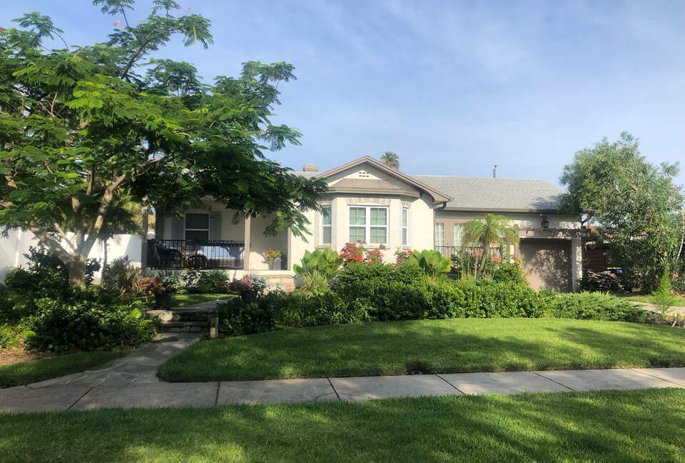 North Beach Beauty with a Pool - Clearwater Beach, Florida